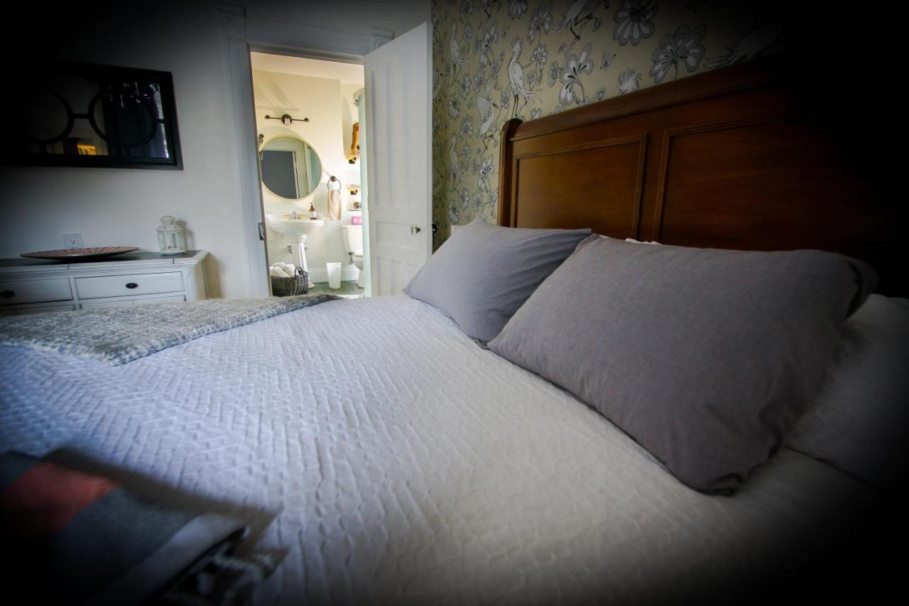 Tranquil Days Guest House - A Truly Exceptional Bed And Breakfast Stratford Exterior photo